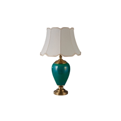 الصورة: Green Ceramic Table Lamp